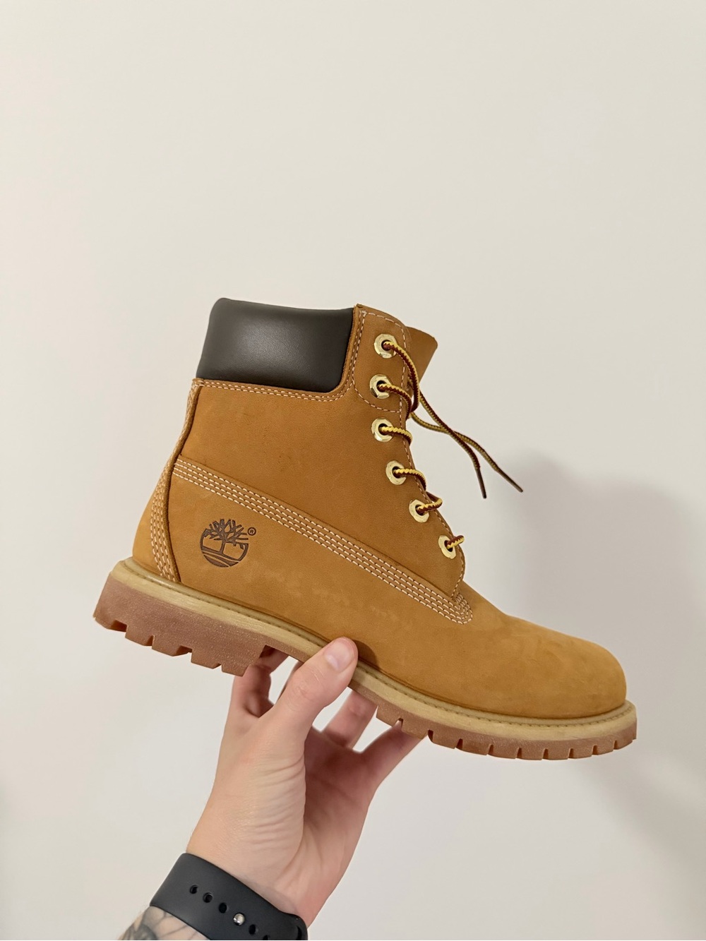 Timberland Wheat Lace-Up Women's Boot with Black Collar